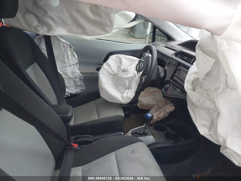 2013 Toyota Prius C Two VIN: JTDKDTB39D1552425 Lot: 39048125