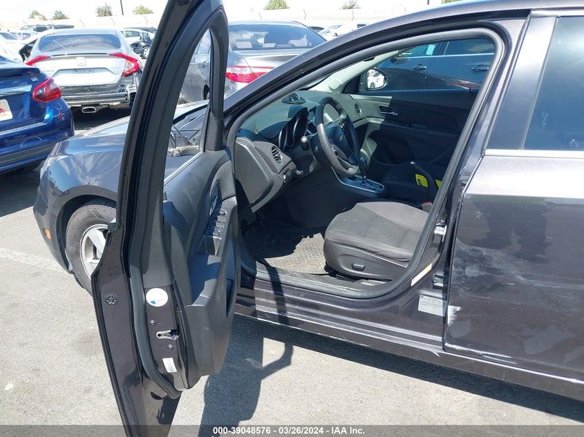 2016 CHEVROLET CRUZE LIMITED 1LT AUTO - 1G1PE5SB6G7143041