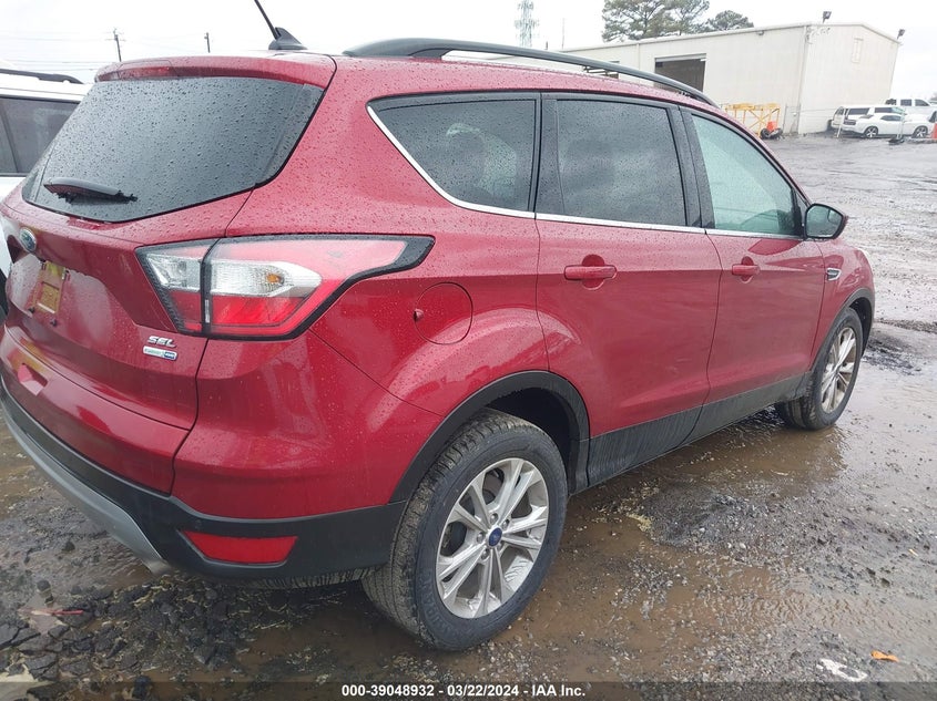 VIN 1FMCU9HD8JUB35987 2018 FORD ESCAPE SEL
