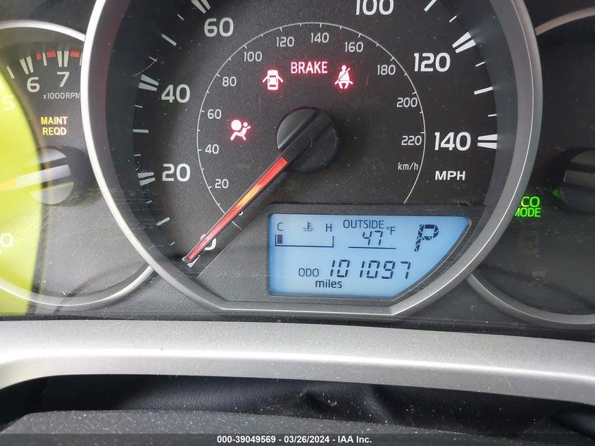 2016 TOYOTA RAV4 LE - JTMBFREV2GJ096377