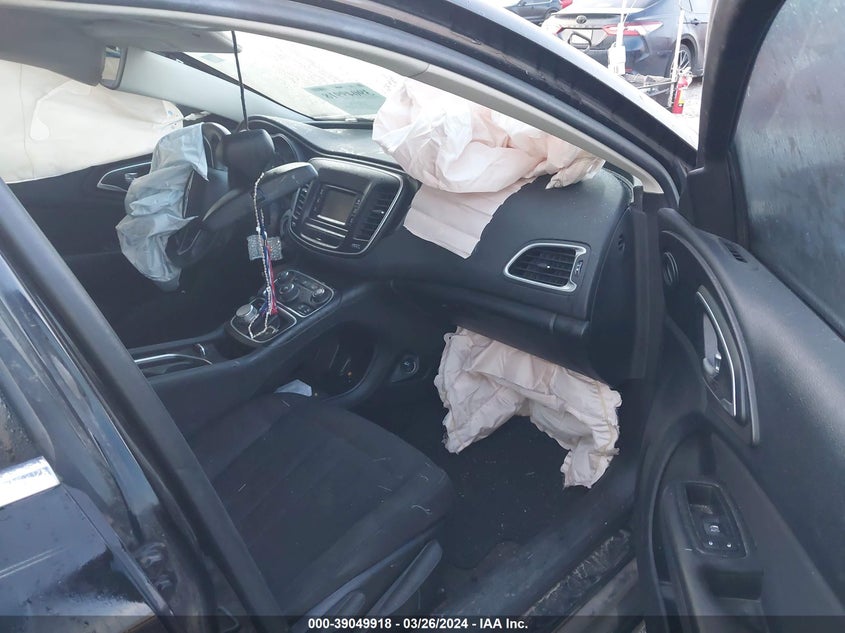 2015 Chrysler 200 Limited VIN: 1C3CCCAB2FN541251 Lot: 39049918