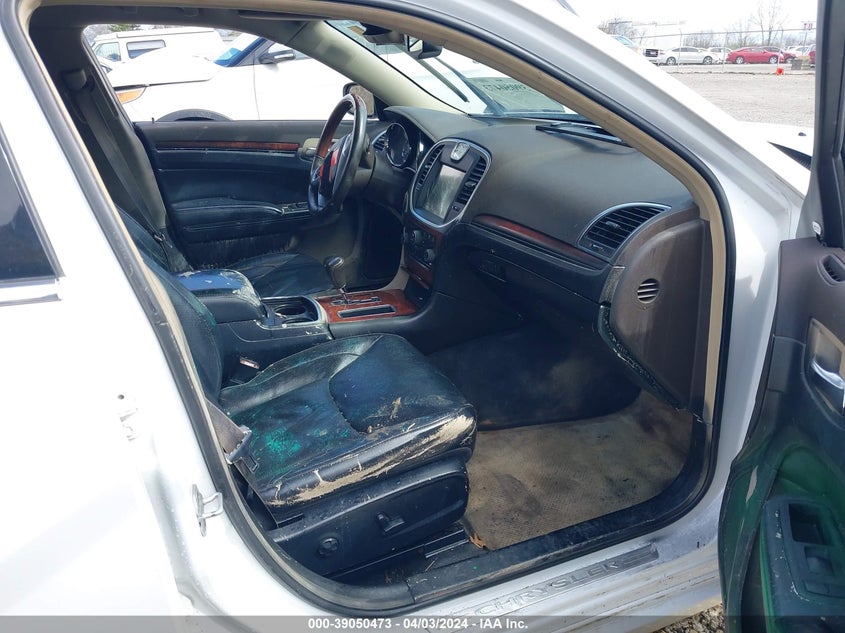 2011 Chrysler 300C VIN: 2C3CA6CT3BH516813 Lot: 39050473