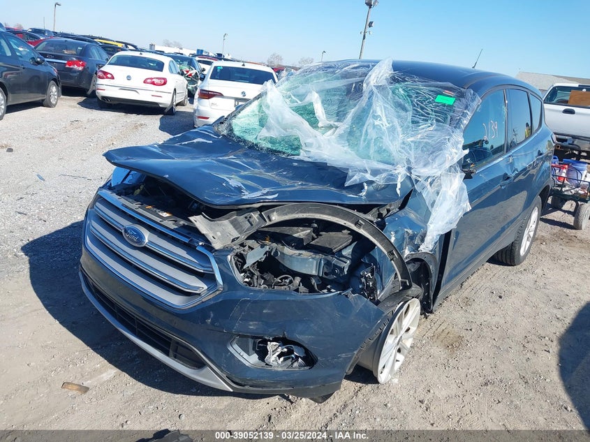 VIN 1FMCU9GD2KUA66717 2019 FORD ESCAPE SE