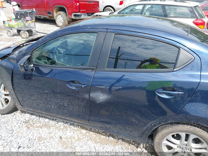 VIN 3MYDLBYV0HY183763 2017 TOYOTA YARIS IA