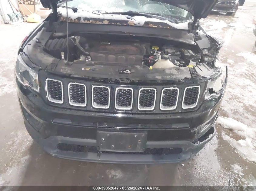 VIN 3C4NJDBBXHT692887 2017 JEEP NEW COMPASS LATITUDE 4X4