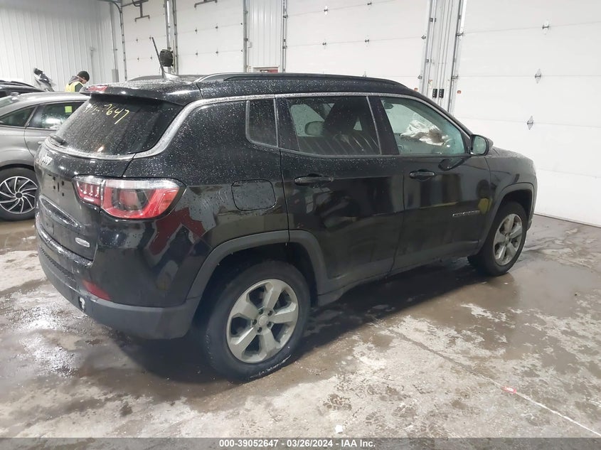 VIN 3C4NJDBBXHT692887 2017 JEEP NEW COMPASS LATITUDE 4X4