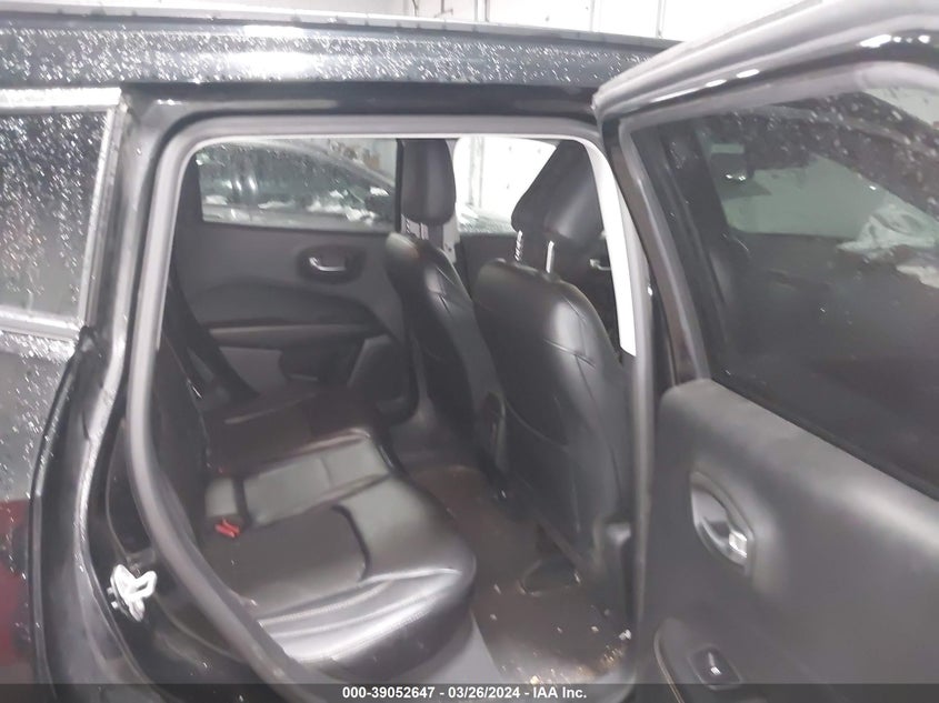 VIN 3C4NJDBBXHT692887 2017 JEEP NEW COMPASS LATITUDE 4X4