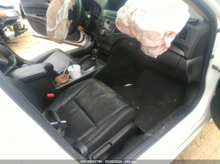 2014 Acura Ilx 2.0L VIN: 19VDE1F33EE010636 Lot: 39052790