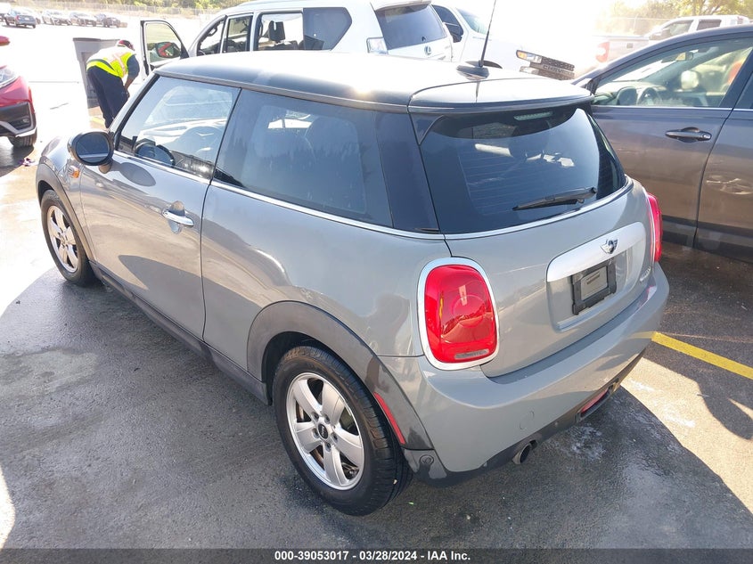 2015 Mini Hardtop Cooper VIN: WMWXM5C53FT940806 Lot: 39053017