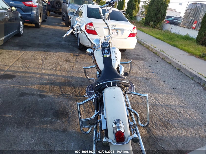 2011 HARLEY-DAVIDSON FLSTN - 1HD1JD538BB040487