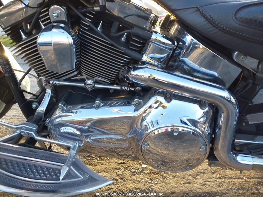 2011 HARLEY-DAVIDSON FLSTN - 1HD1JD538BB040487