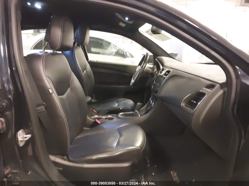 2011 CHRYSLER 200 VIN: 1C3BC2FB9BN582257