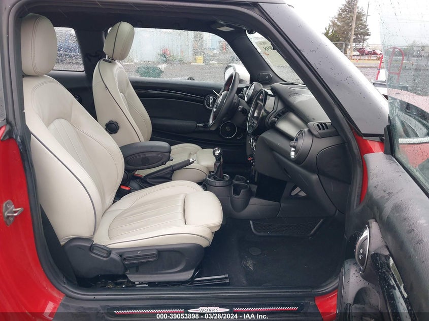 2015 Mini Hardtop Cooper S VIN: WMWXP7C50F2A58729 Lot: 39053898