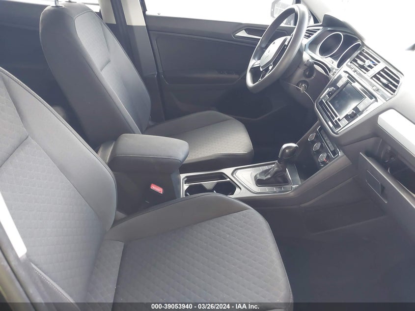 VIN 3VV1B7AX0KM063166 2019 VOLKSWAGEN TIGUAN S