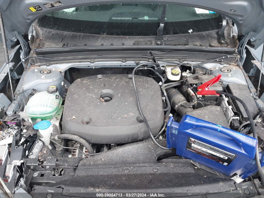 VIN YV4162UM0N2697481 2022 VOLVO XC40 T5 R-DESIGN