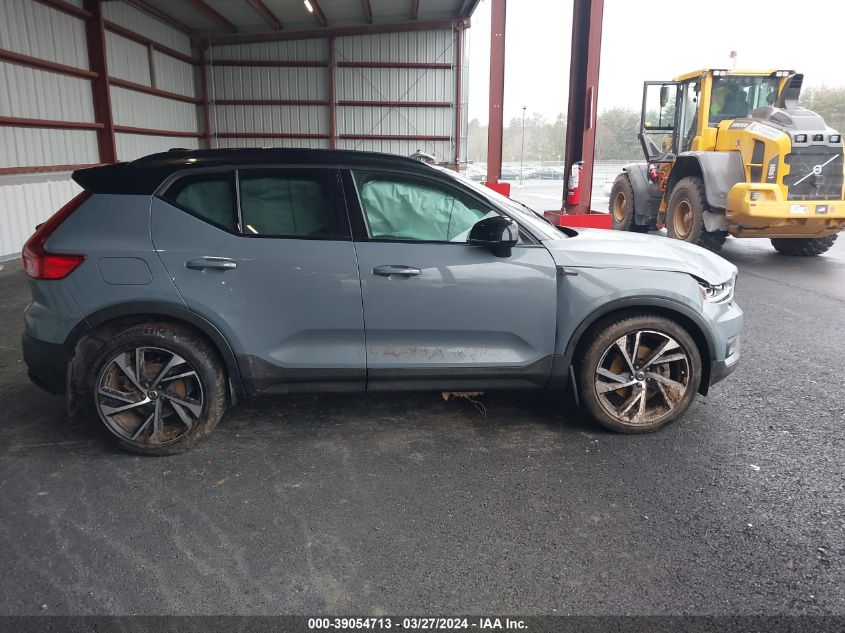 VIN YV4162UM0N2697481 2022 VOLVO XC40 T5 R-DESIGN