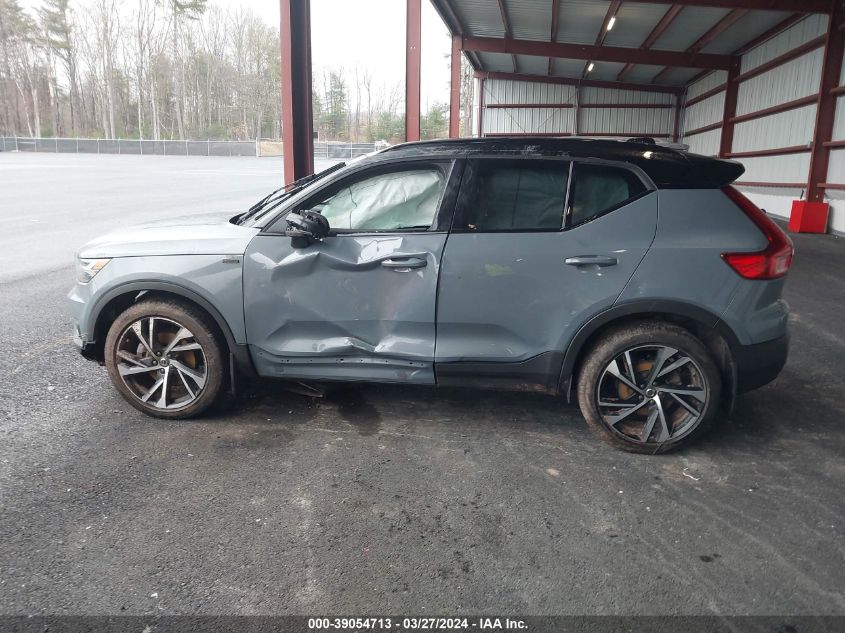 YV4162UM0N2697481 2022 Volvo Xc40 T5 R-Design