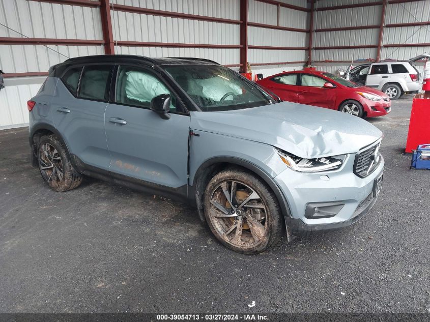 VIN YV4162UM0N2697481 2022 VOLVO XC40 T5 R-DESIGN