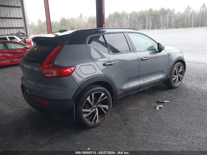 VIN YV4162UM0N2697481 2022 VOLVO XC40 T5 R-DESIGN