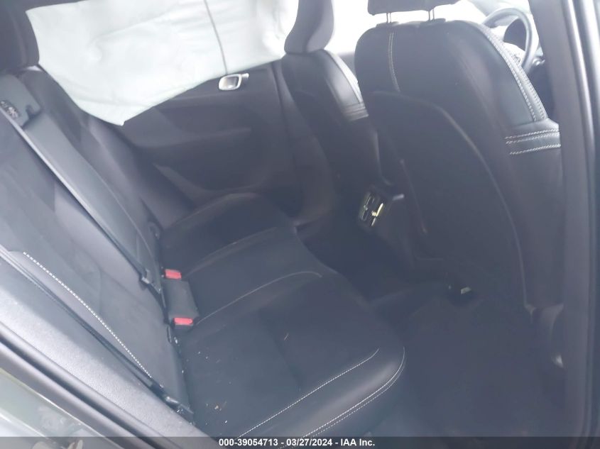 2022 VOLVO XC40 2.0L I-4 DI, DOHC, V(VIN: YV4162UM0N2697481