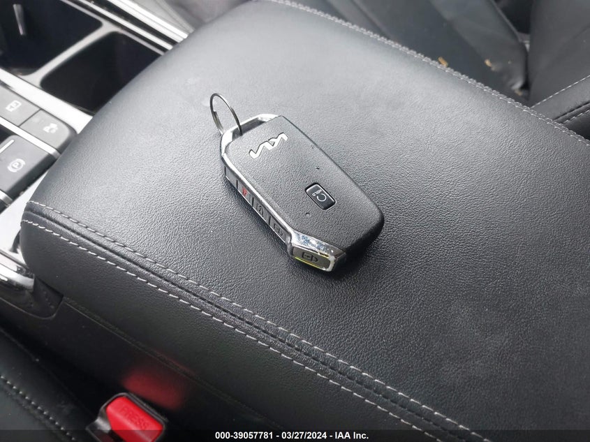 VIN 5XYRK4LFXNG119412 2022 KIA SORENTO SX