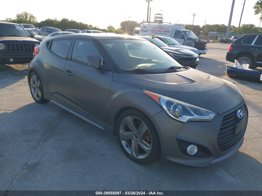2013 Hyundai Veloster Turbo W/Blue VIN: KMHTC6AE5DU084246 Lot: 39058097