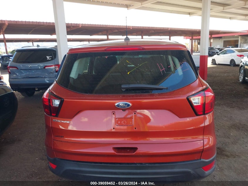 VIN 1FMCU0F76KUC55295 2019 FORD ESCAPE S