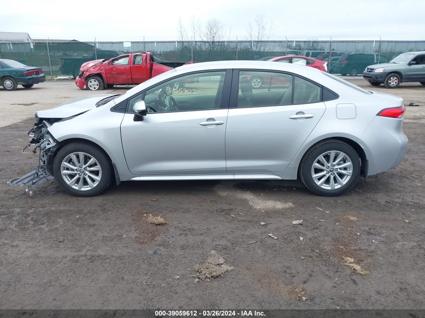 VIN JTDB4MEE4R3023768 2024 TOYOTA COROLLA LE