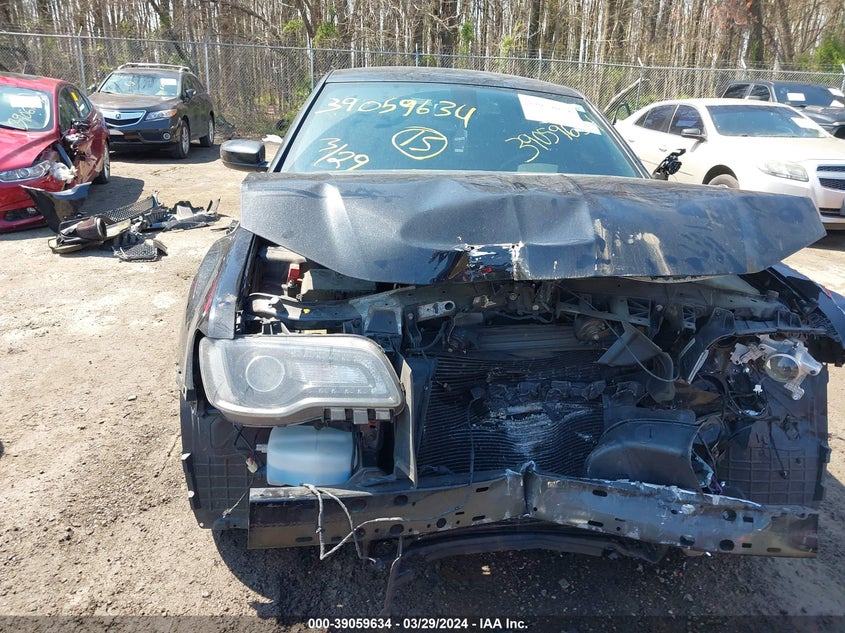 VIN 2C3CCABG3KH617917 2019 CHRYSLER 300 300S