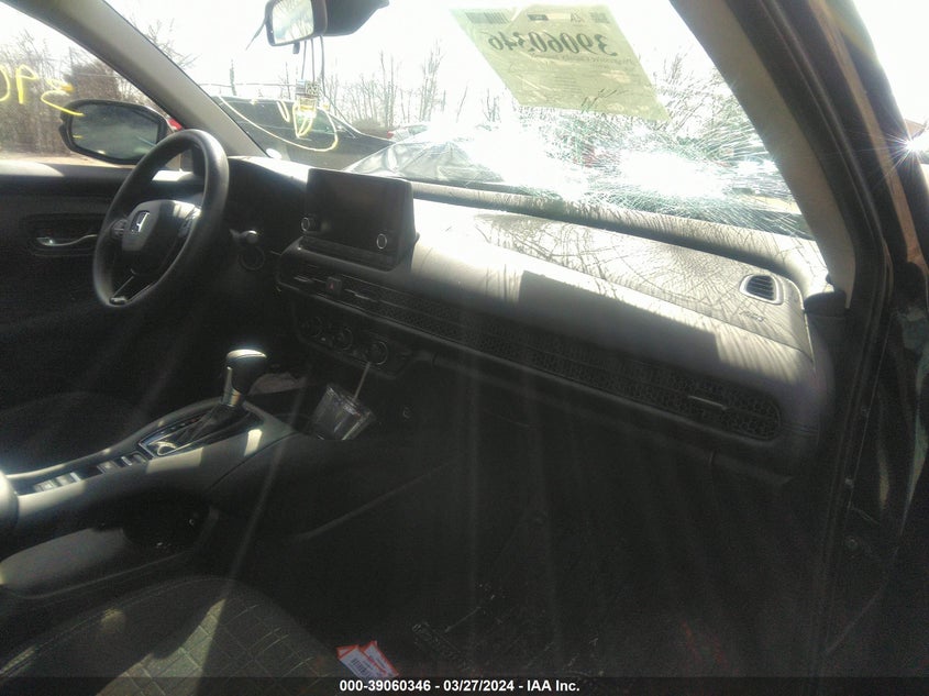 VIN 3CZRZ2H3XRM727710 2024 HONDA HR-V LX