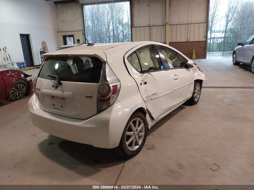 2013 Toyota Prius C Three VIN: JTDKDTB32D1553402 Lot: 39060614