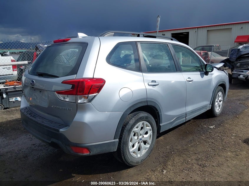 VIN JF2SKADCXMH560596 2021 SUBARU FORESTER