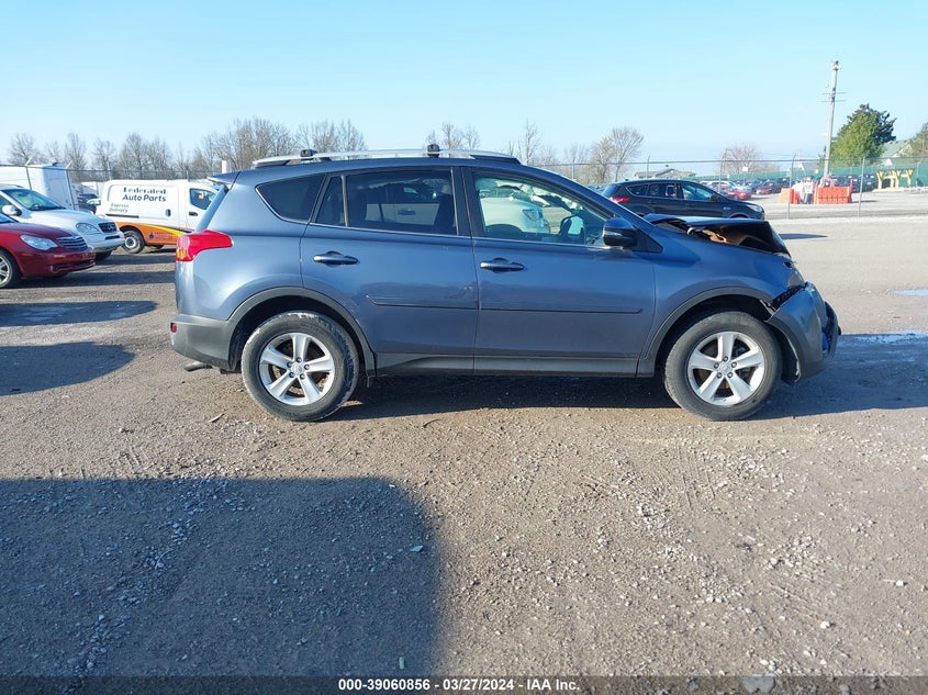 2013 TOYOTA RAV4 XLE - JTMRFREV2DD007920