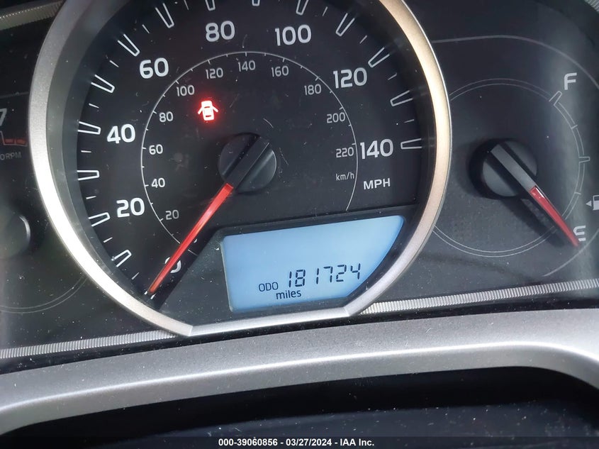 2013 TOYOTA RAV4 XLE - JTMRFREV2DD007920