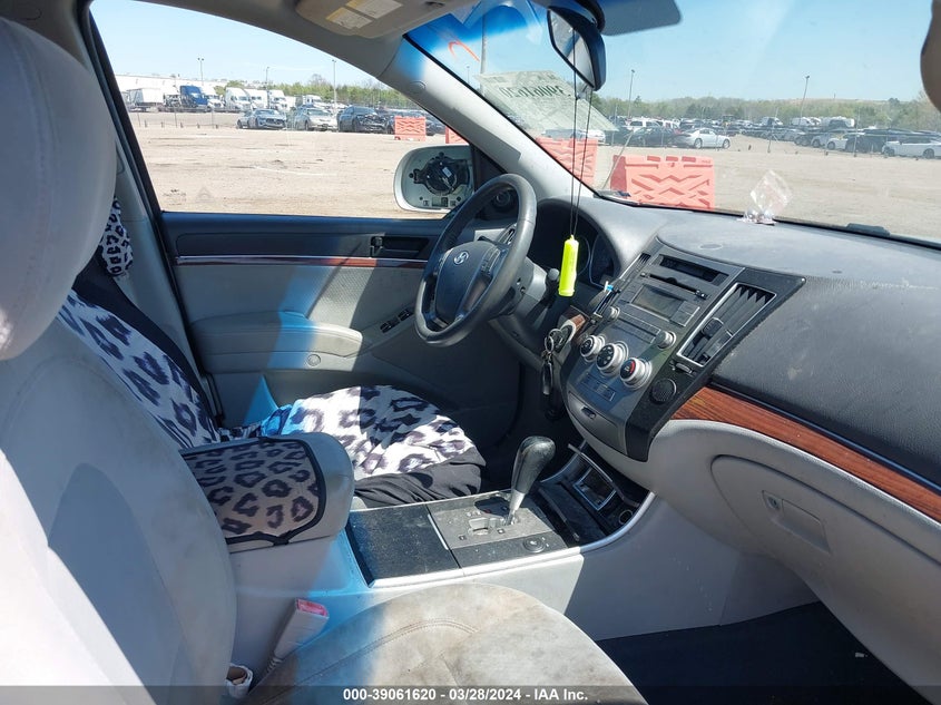 2010 Hyundai Veracruz Gls VIN: KM8NUDCC7AU128684 Lot: 39061620