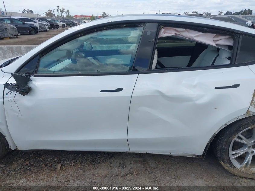 VIN 5YJYGDEE3MF090939 2021 TESLA MODEL Y