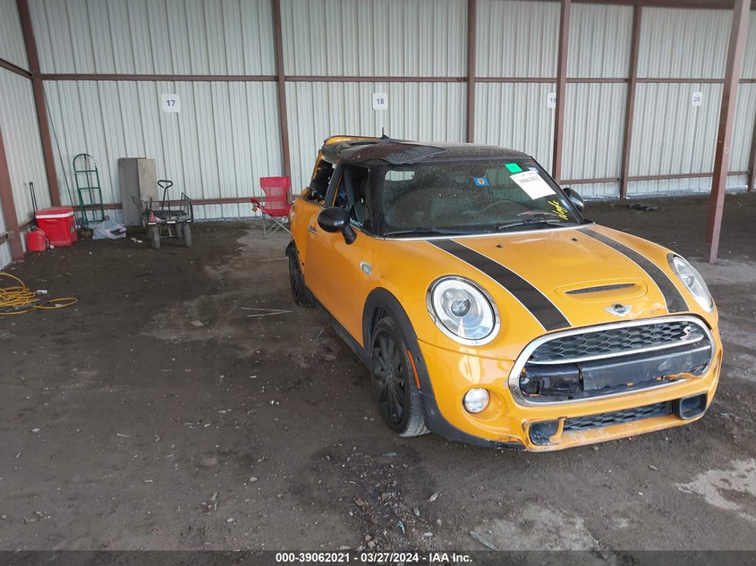 2018 Mini Hardtop Cooper S VIN: WMWXP7C5XJ3B95275 Lot: 39062021