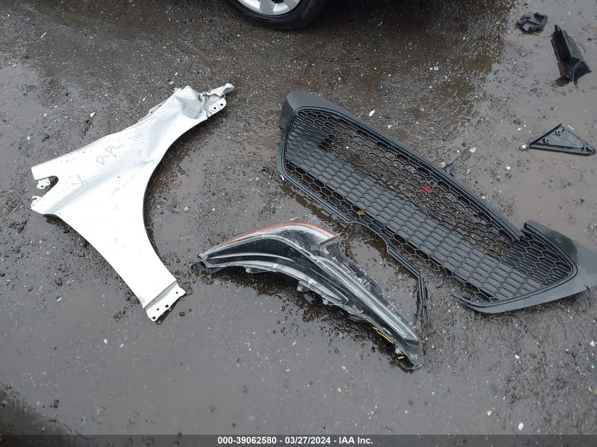 2022 Toyota Corolla Le VIN: JTDEPMAE0NJ229797 Lot: 39062580