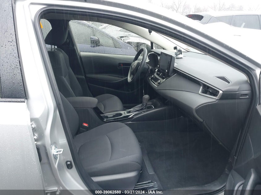 2022 Toyota Corolla Le VIN: JTDEPMAE0NJ229797 Lot: 39062580