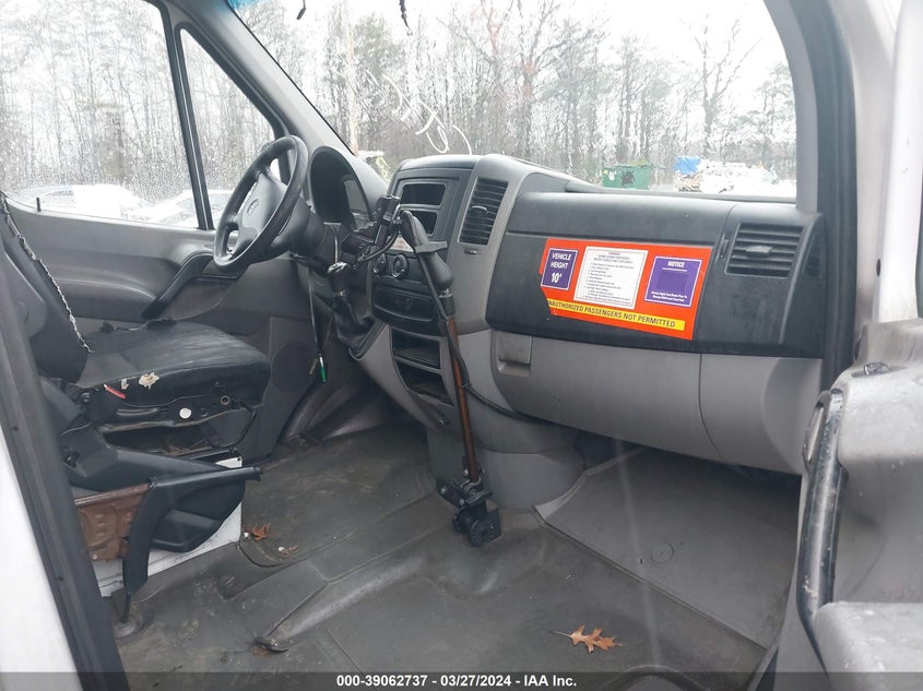 2014 Mercedes-Benz Sprinter 2500 High Roof VIN: WD3PE8DE3E5824924 Lot: 39062737