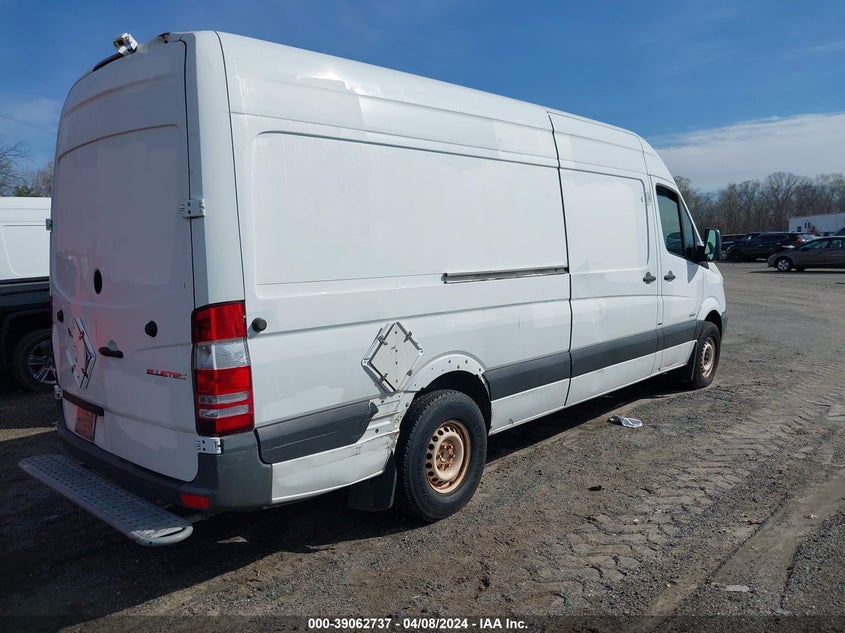 2014 Mercedes-Benz Sprinter 2500 High Roof VIN: WD3PE8DE3E5824924 Lot: 39062737