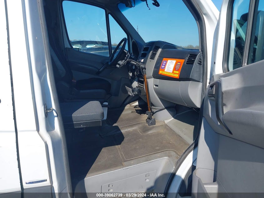 2012 Mercedes-Benz Sprinter 2500 High Roof VIN: WD3PE8CB6C5702417 Lot: 39062739