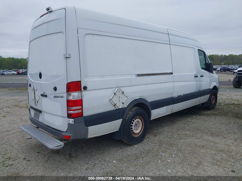 2012 Mercedes-Benz Sprinter 2500 High Roof VIN: WD3PE8CB6C5702417 Lot: 39062739