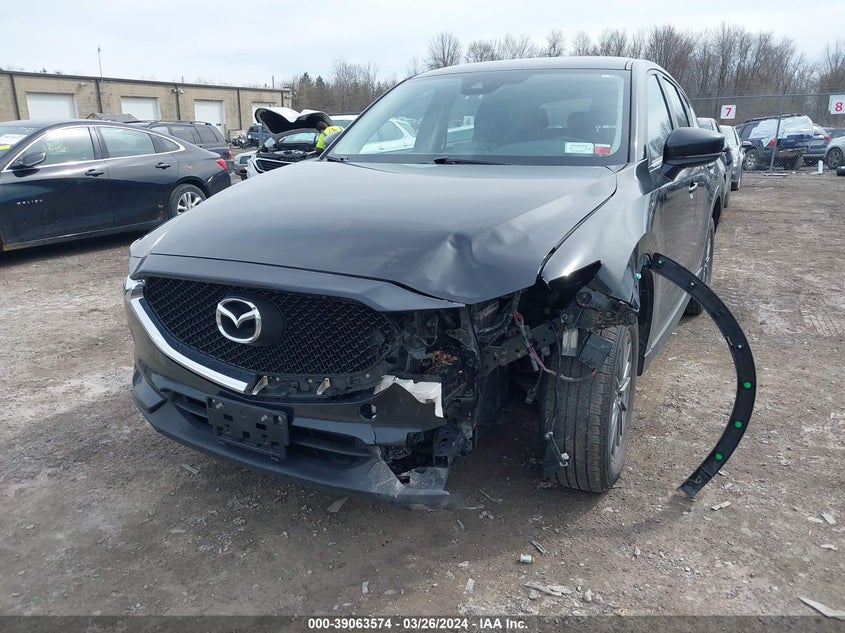 VIN JM3KFBBM7J0457786 2018 MAZDA CX-5 SPORT