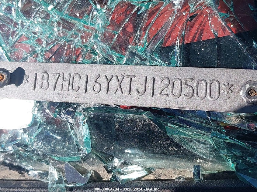 1996 Dodge Ram 1500 VIN: 1B7HC16YXTJ120500 Lot: 39064794