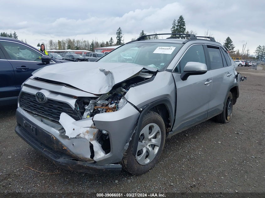 VIN 2T3G1RFV6MC142746 2021 TOYOTA RAV4 LE
