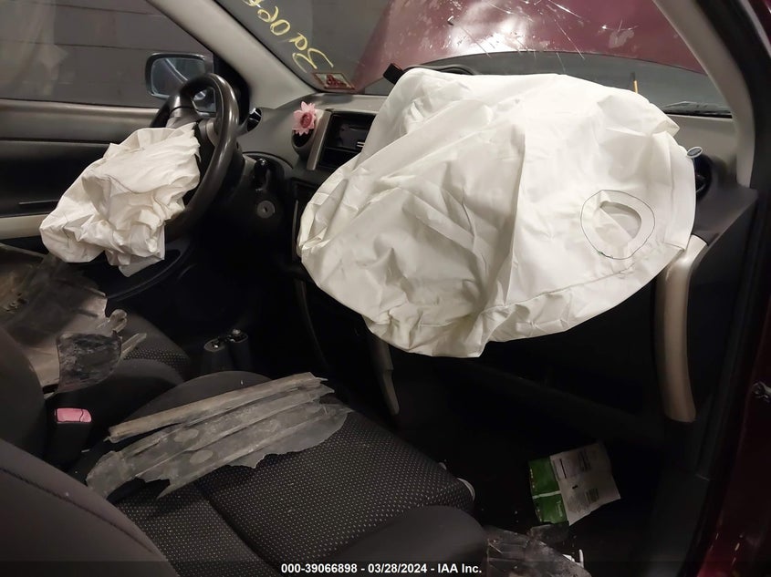 2004 Scion Xa VIN: JTKKT624340062073 Lot: 39066898