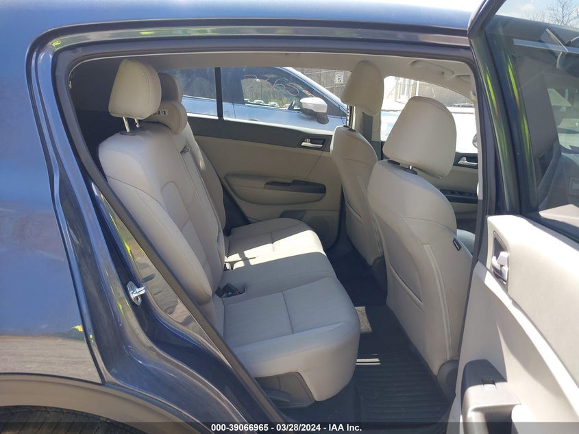 VIN KNDPMCAC0H7240021 2017 KIA SPORTAGE LX