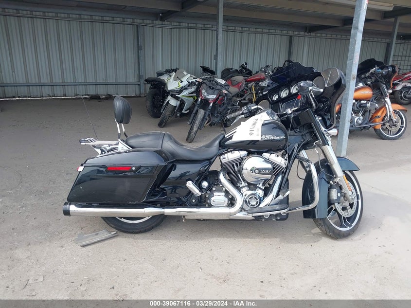2015 HARLEY-DAVIDSON FLHX STREET GLIDE - 1HD1KBM15FB604457