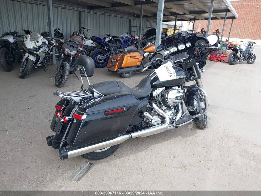 2015 HARLEY-DAVIDSON FLHX STREET GLIDE - 1HD1KBM15FB604457